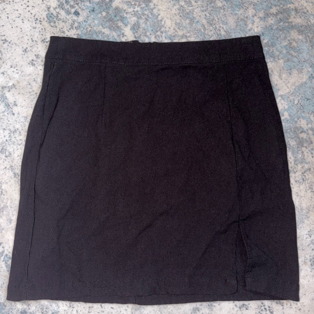 Classic Black Women's Skirt with slit small